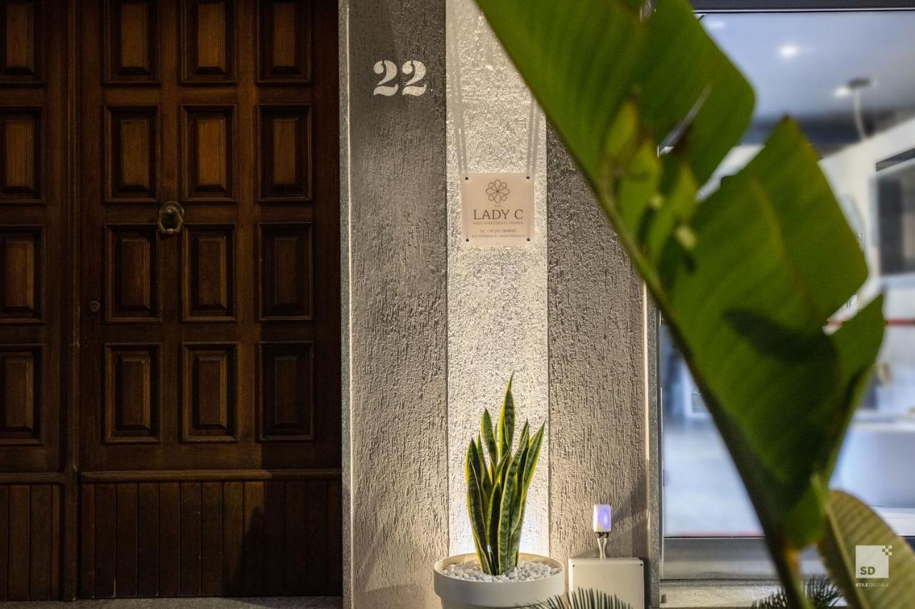 The Lady C - High Apartments Tropea Exterior photo